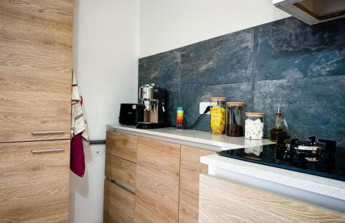 DREAM HOLIDAY 26 - Charmant T2 4 Pers 38m2 Terrasse de 14m2- Clim, Wifi, Parking - Sur RN7 au calme - au cœur de Livron sur Drôme à 5Km l'Autouroute Proximité A7 - Foto 13