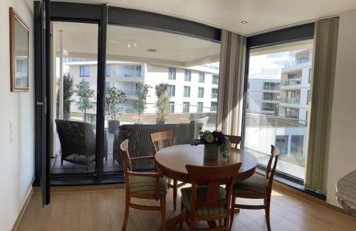 Lovely 2 bedroom apartment with free parking - Foto 21