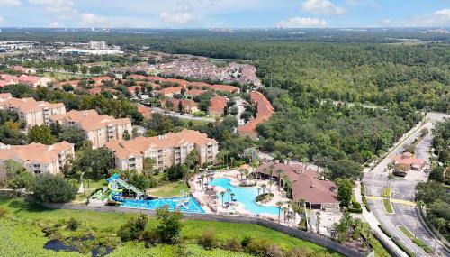 Spring Break Awaits Disney Close Pool Slides Fun - Foto 2