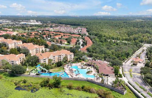 Spring Break Awaits Disney Close Pool Slides Fun - Foto 2