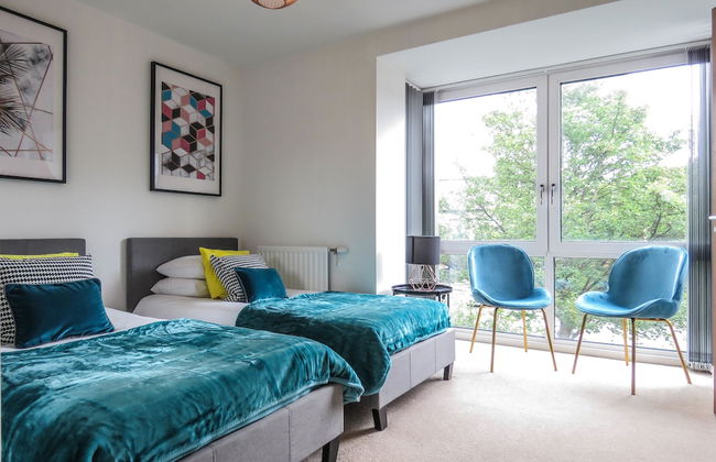 Tudors eSuites Park Central Townhouse Garden and Parking - Foto 6