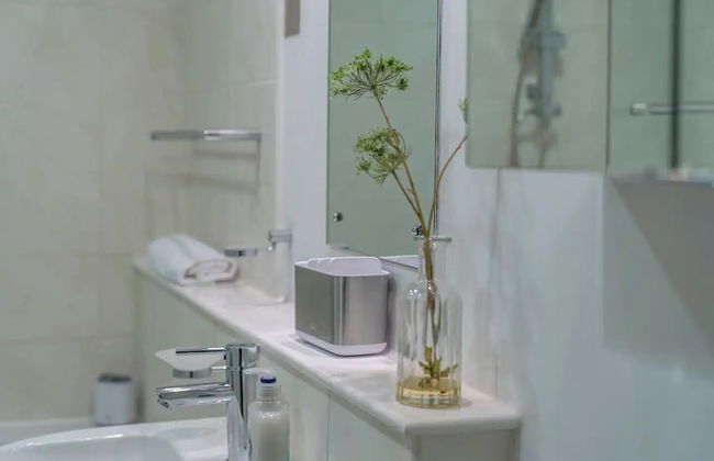 Designer 1 Bed Flat Barons Court Sleeps 4, Balcony - Foto 14