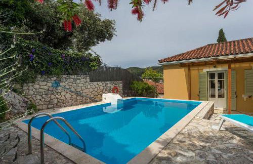 Yellow House Ithaca - Foto 13