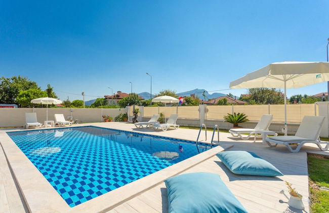 Villa Mina Large Private Pool A C Wifi Car Not Required Eco-friendly - 2834 - Photo 13