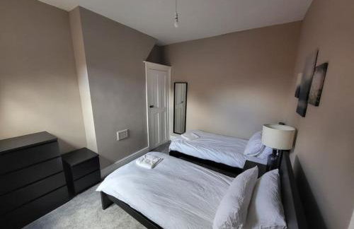 4 Bedroom house, 8 min to city! - Foto 18