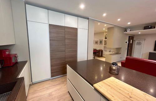 R39 Elegant Apartment with Private Parking - Foto 12