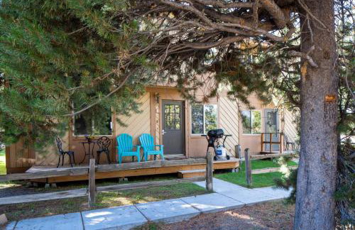 Trapper 8: Cozy 4-Bedroom Condo, 1 Minute to Yellowstone, perfect for 8 guests. - Foto 63