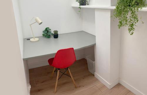 Maison spacieuse et paisible - 4 chambres, parking, wifi - Foto 7