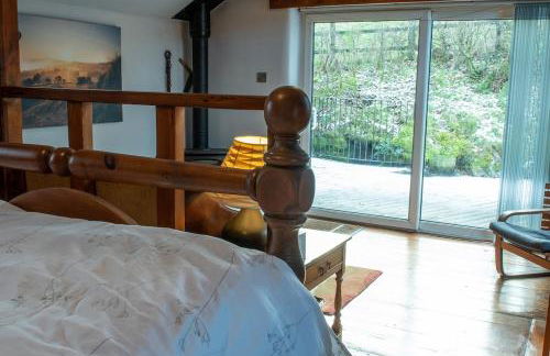 The Granary - Wild Swimming, Sauna, Peace & Quiet, Nr Bala - Photo 12