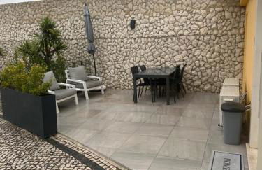 Yellow Sweet Home - Maria e Beatriz - Foto 2