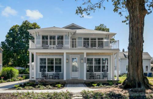 Lux Beach Home Lake Views Firepit - Foto 1