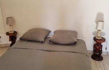 Chez Isa et Ray, gîte provençal avec jardin et boulodrome - Foto 12