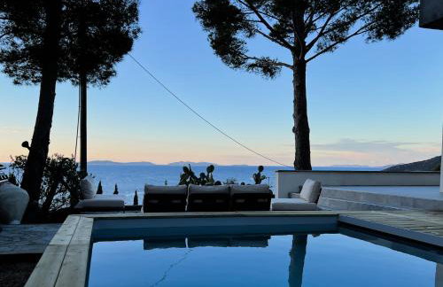 VILLA 650, Vue Mer magnifique, entièrement rénovée avec piscine - Foto 3