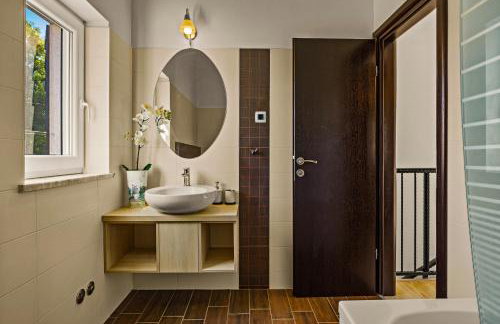 Charming Villa Antoana for families and kids in Labin - Rabac with kids playground & private pool - Foto 49