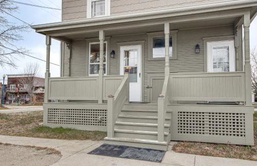 Lovely Elkhart Lake Apartment - Walk to Town! - Foto 3