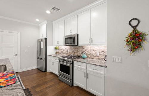 Modern OKC Retreat Half Mile to Plaza District - Foto 14