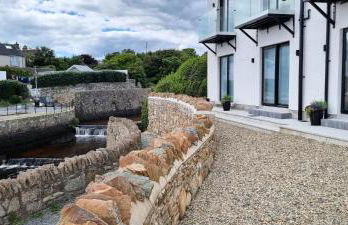 The Quays Apartment - Photo 1