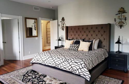 Newly Renovated 4 bed 3 bath and 2 Parking Spots - Foto 44