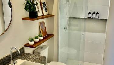 Moema URBAN Heaven - Piscina - Prox Metro - Prox Sh Ibirapuera - Cama Queen - Internet 500mbps - Ar cond - Cozinha completa - Academia - Churrasqueira - Foto 4, towels, Shower