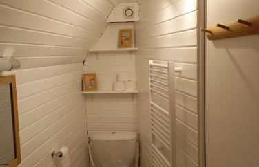 Escapade Romantique sous les toits de Kéréon - Centre Historique, rue piétonne - Foto 23