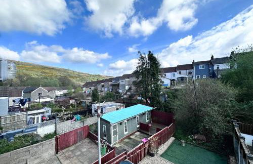Chic Charming Classic 3bed w Ensuite - Pontypridd - Foto 37