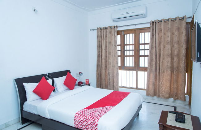 OYO 11064 Home Elegant 3BHK Villa Near Hiran Magri - Photo 9