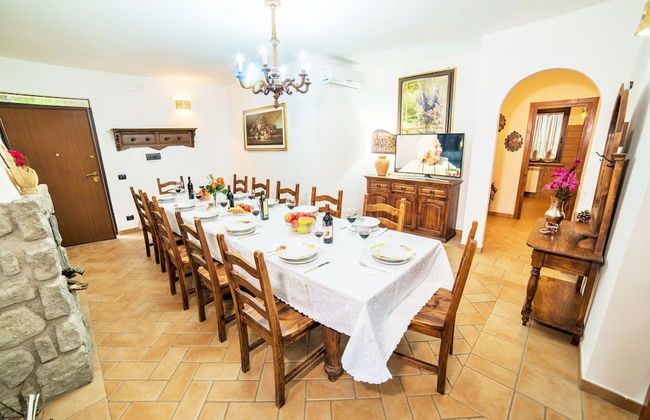 Villa on top of a Hill With an Enchanting View of Lake Bolsena - Foto 22