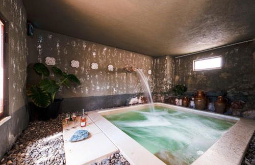 HelloAPULIA Monopoli - Authentic Trulli Petricore with private SPA and pool - Foto 19