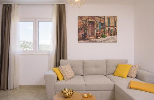 Villa Barbara & Zoran with free parking and heated swimming pool - Photo 69