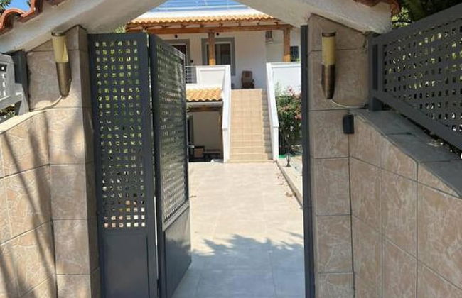 Seaside House in Psatha - Photo 9