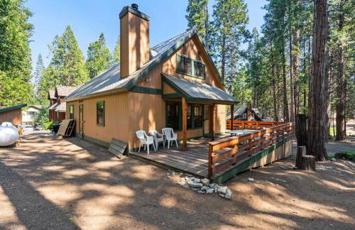 Toste Cabin- Spacious 3BR Cabin in East Village! - Foto 30