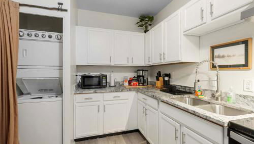 The Luxe Pearl Residences 870-5 - Foto 3