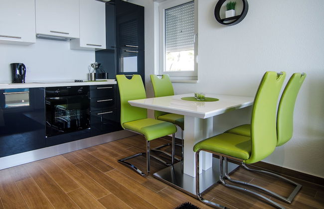 Lux Apartments - Photo 33