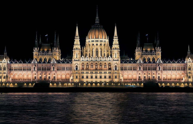 Paseo en barco al anochecer - Foto 1