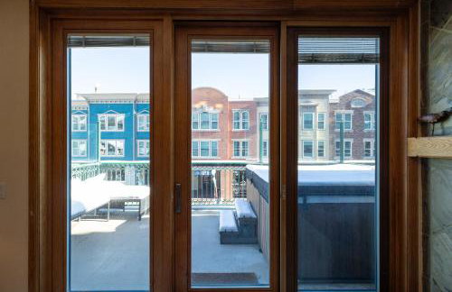 Ski in Ski out Main Street Balcony Hot Tub - Photo 10