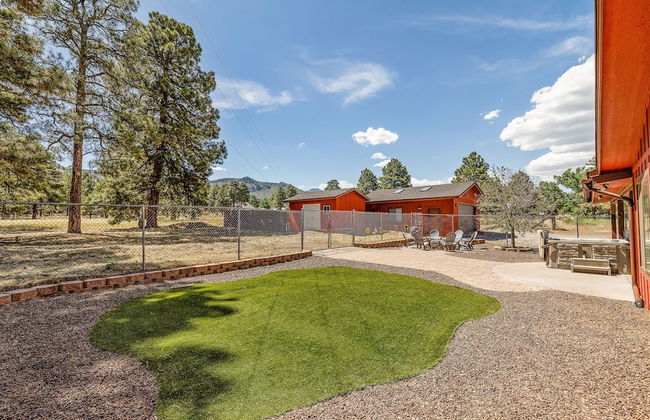 Spacious Canyon Peak Pine View Home Game Room Hot Tub - Photo 39