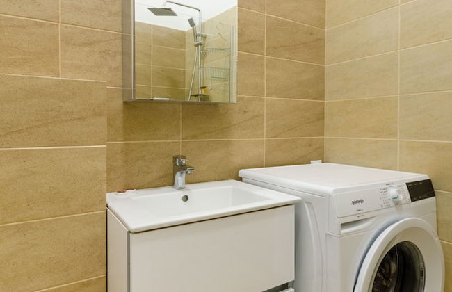 Mira Central Residence - Photo 41