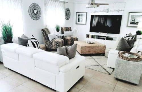 PoshPadz Villa Oceana-Hot tub, HUGE Pool, Beach - Foto 69