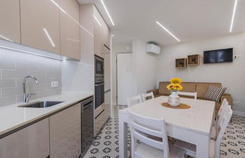 Modern 2BR Apt with Patio & AC - 0E - Foto 11