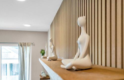 Bywater 2BR w Pool, Gym & King Beds - Foto 15