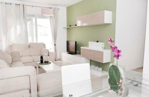 Rincon Penthouse Beach Pool Terrace 2Bed - Photo 12