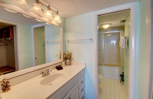 456 El Matador 2 Bedroom Condo by RedAwning - Photo 14