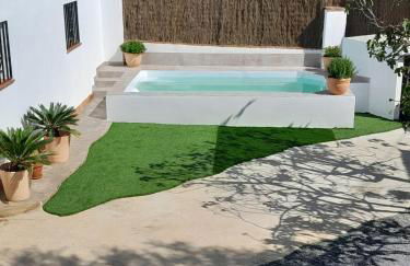 Cueva de la Higuera - Photo 30