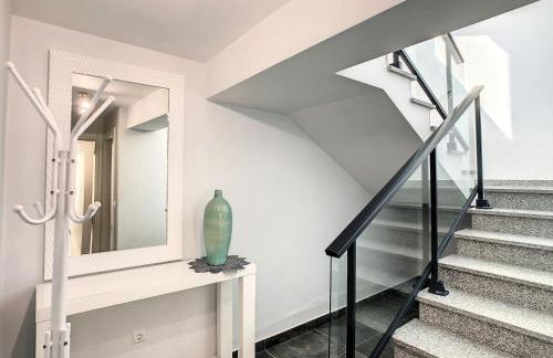 On the Wave by LovelyStay - Photo 5