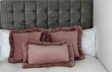 Two bed apartment with balcony Slough,Windsor,Legoland - Foto 49