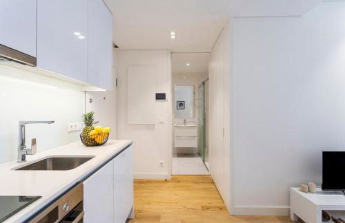 Studio w/ Terrace, Pool & Gym | Antas by Host Wise - Foto 13