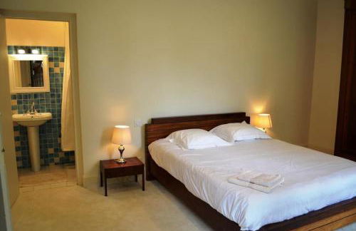 Grande maison en pierre de taille avec piscine, sauna et jacuzzi - Foto 26