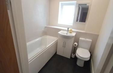 Comfortable and spacious 2 bedrooms Free parking - Foto 10