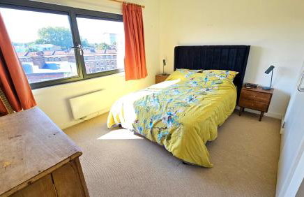 Roof Terrace, 2-bed 2-bath, Stoke Newington - Foto 25