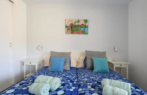 Charming Apartment with Terrace, Swimming pool and Sea views - Foto 16